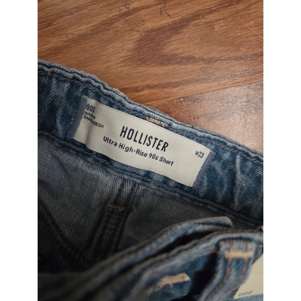 Hollister 90s Short Womens 000 W23 Ultra High Rise Denim Cut Off Blue 5 Inseam - Picture 3 of 7